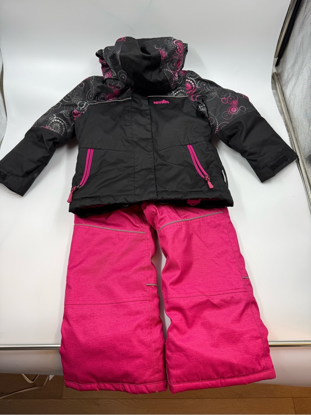 Xmtn 2 Piece Snowsuit Size 4 Youth